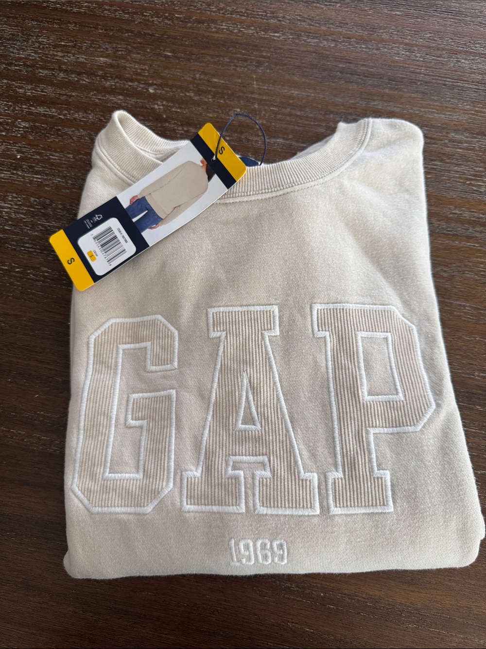 GAP Cream Crewneck Sweatshirt with Embroidered Logo
